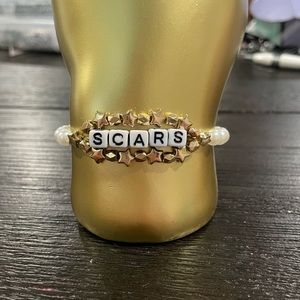 Taylor Swift Friendship Bracelet